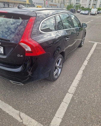 Volvo V60 cena 39900 przebieg: 267000, rok produkcji 2014 z Warszawa małe 106